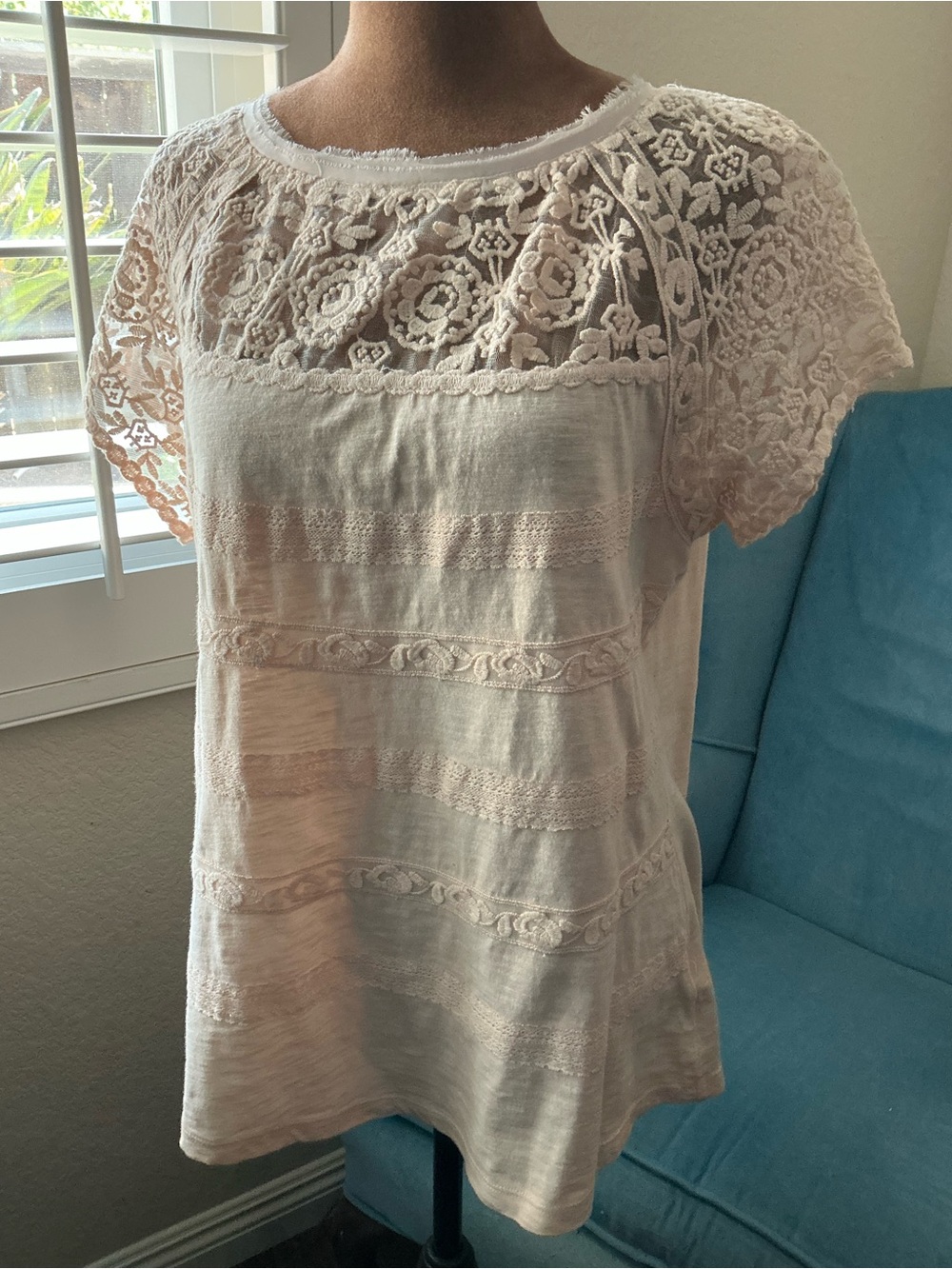 Anthropologie Meadow Rue Women’s Lace Yoke Short Sleeve Peach/Pink